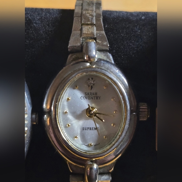 Watches for Women Lot Pulsar Wenger Fitbit UNTESTED AS IS - Picture 4 of 7